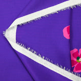 Polyester satiné imprimé fleurs roses fond violet