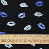 Crêpe viscose satiné bouche bleue fond noir