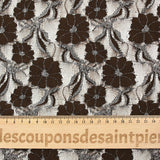 Dentelle polyester Martha métallisé argent fond marron