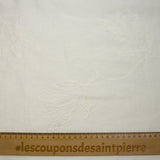 Crepe de viscosa Lily bordado follaje blanco roto