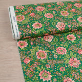 Coton liberty ® Vine Garden rose fond vert au mètre