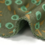 Sudadera de peluche Summer Buds en verde agua y fondo caqui ocre