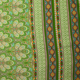 Viscose imprimée paon impérial beige fond vert