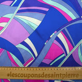 Satin de soie imprimé danse évasive magenta, bleu et parme