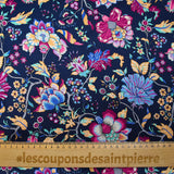 Satin de soie imprimé fleurs indiennes violine fond marine
