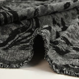 Jacquard de laine mélangée érosion animale noir et gris