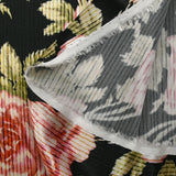Satin de soie et viscose imprimé rayé bouquet de roses fond noir