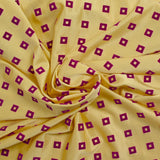 Maille de viscose carré velours violet fond beurre