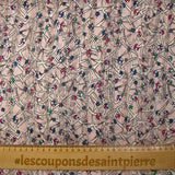 Banda de raso de muselina estampada flores errantes fondo rosa empolvado