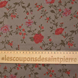 Coton imprimé fleur rouge fond taupe
