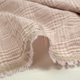 Coton à carreaux froissé rose et taupe fond blanc