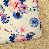 Maille de viscose satinée imprimée un air floral fond crème