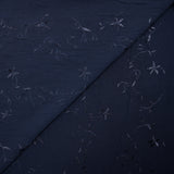 Voile de polyester brodé fleurs et feuillages bleu marine