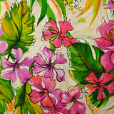 Voile de viscose imprimé Hawaiian hibiscus rose fond ivoire