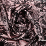 Satén de seda estampado fondo rosa selva