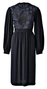 Burda Boss N ° 5784: Vestido
