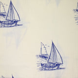 Gasa doble estampada barco azul fondo crudo