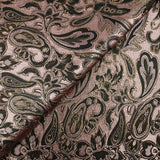 Brocart lamé doré esprit cachemire noir fond vieux rose