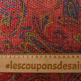Jacquard de poliéster lamé cachemir amarillo y azul fondo rojo claro