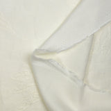 Crepe de viscosa Lily bordado follaje blanco roto