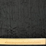 Satin de polyester plissé effet froissé noir