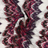 Maille crochet chevrons framboise, bordeaux violet et blanc