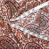 Crêpe viscose imprimé cachemire vieux rose et marron fond écru