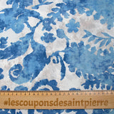 Crêpe imprimé folie bleu fond écru
