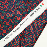 Silk Satin estampado Nápoles Red Diamonds Marine Marine