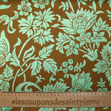 Satin de soie imprimé fleurs et feuillages vert d’eau fond noisette
