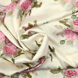 Satin polyester imprimé fleurs rosier fond ivoire