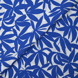 Viscose imprimée feuilles de bambou bleu fond blanc