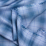 Viscosa tejida teñida Laura con cuadros azules.