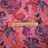 Satin polyester fin imprimé souvenir botanique fond rose