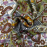 Estampado patchwork de raso de viscosa con adornos en marrón, verde manzana y ocre