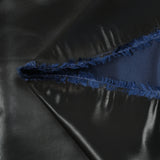 Satin de polyester noir envers marine