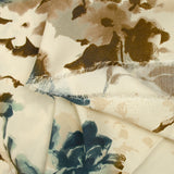Viscose imprimée encre de fleurs bleu et marron fond écru