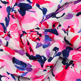 Viscose imprimée murmure rose et marine fond blanc