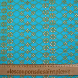 Broderie anglaise festonnée beige Clémence fond bleu azur
