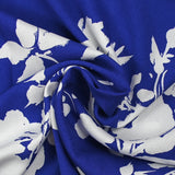 Viscose imprimée silhouette florale fond bleu électrique