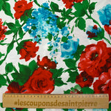 Viscose imprimée éclat de roses rouge et turquoise fond blanc