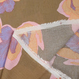 Crépon de viscose imprimé pivoine élégante fond taupe