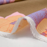 Crépon de viscose imprimé pivoine élégante fond taupe
