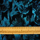 Brocart lamé bleu azur jardin de fleurs fond noir