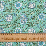Popeline de coton imprimé digital floral bohème bleu fond vert d'eau