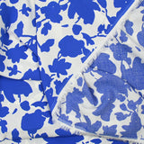 Viscose imprimée fleurs bicolore bleu roi fond blanc